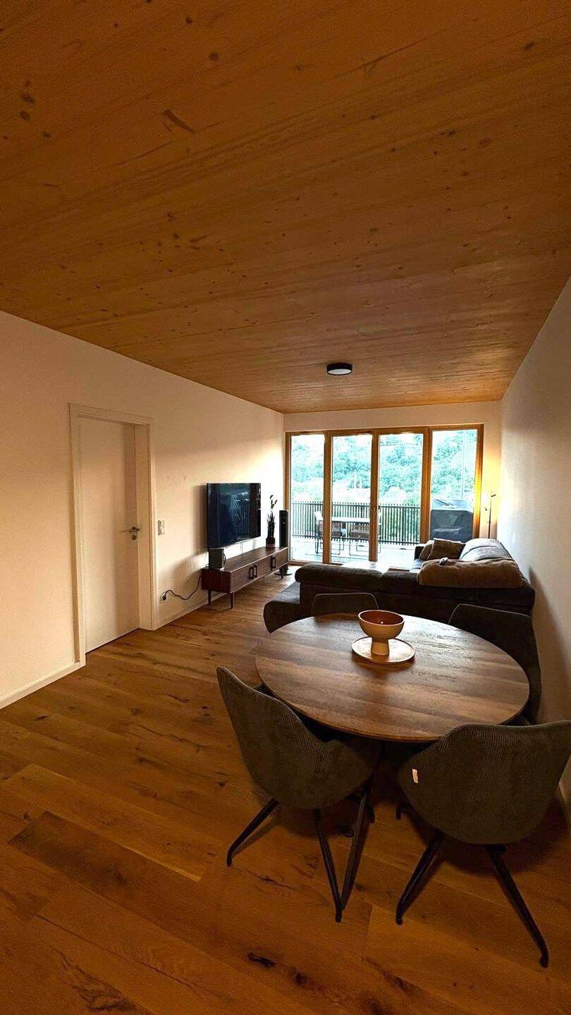 Moderne 2-Zimmer-Wohnung mit Balkon, 54439 Saarburg