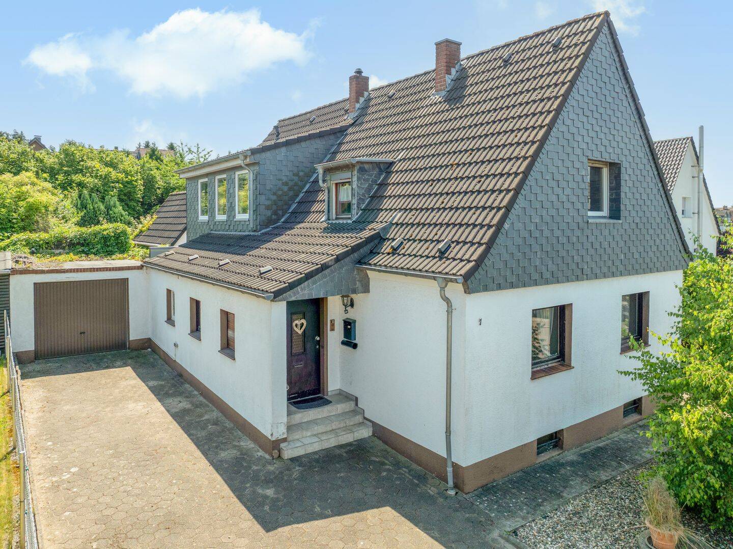Zweifamilienhaus ca. 167 m² mit Garage und Außenstellplatz  in Mülheim – Saarn, 45481 Mülheim an der Ruhr (Broich Saarn Saarn/Mintard Saarn/Selbeck)