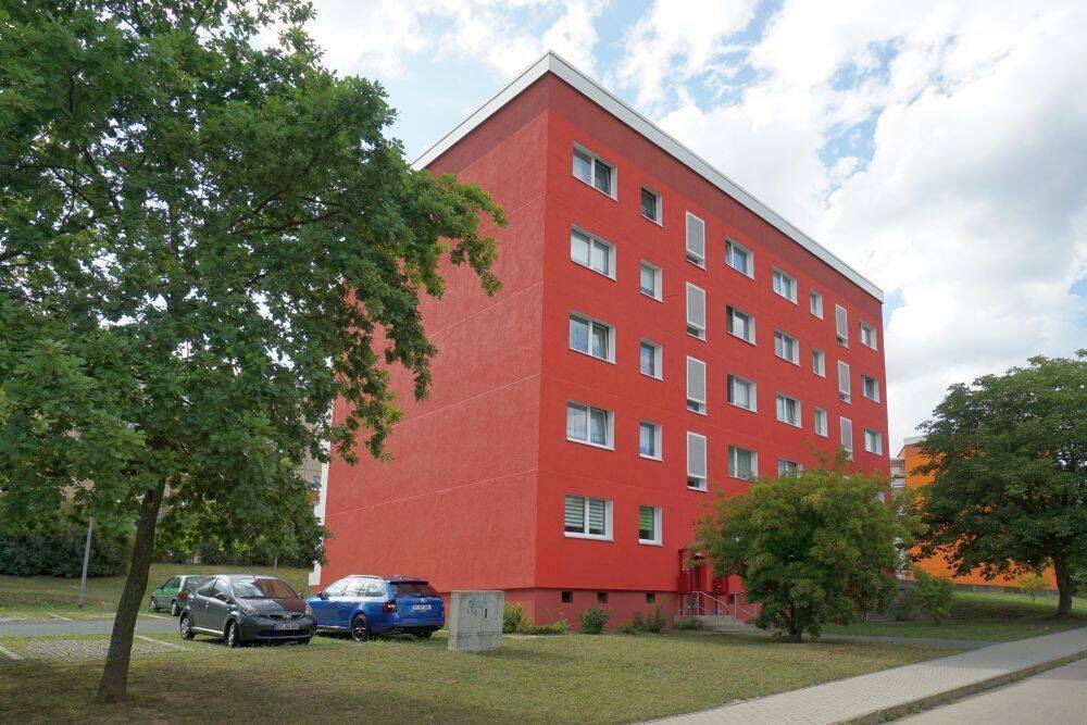 Moderne 2-Raum-Wohnung mit Balkon und geräumiger Küche, 8529 Plauen