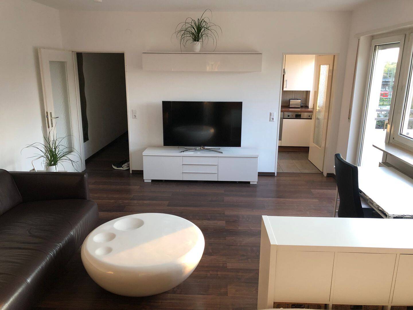 Helle, hochwertig möblierte 1-Zimmer-Wohnung mit Balkon in Bestlage der Mannheimer L-Quadrate, 68161 Mannheim (Innenstadt Oststadt Quadrate Schwetzingerstadt)
