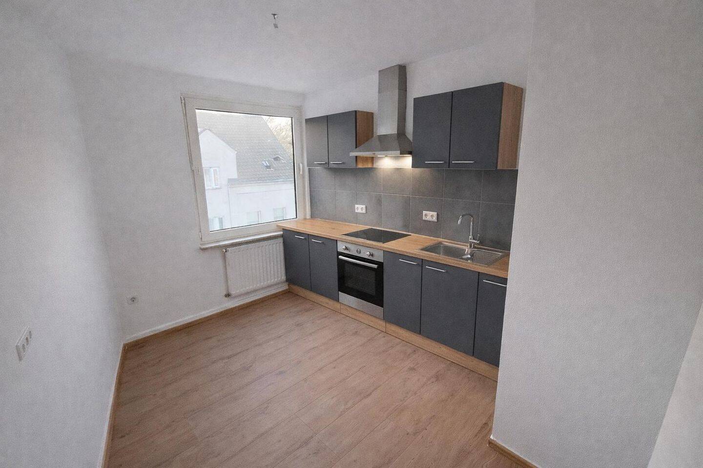 Frisch renovierte 2 Zimmer Wohnung in Top Lage von Gelsenkirchen – Rotthausen, 45884 Gelsenkirchen (Rotthausen)