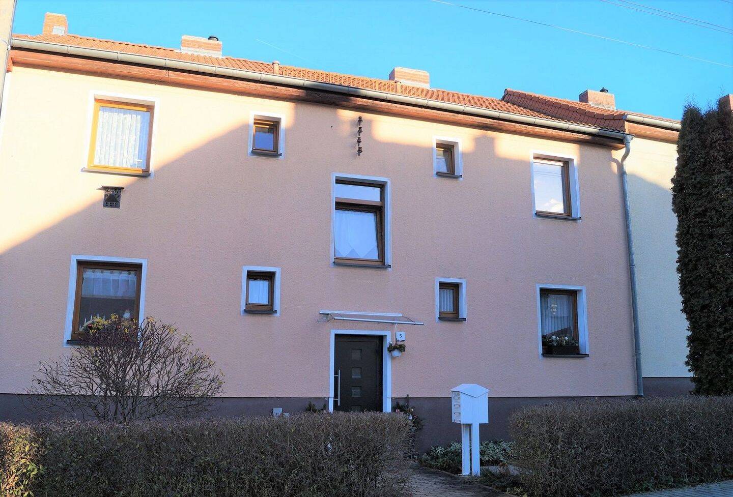 2-Raum-Wohnung in 4-Parteien-Haus, 7381 Pößneck