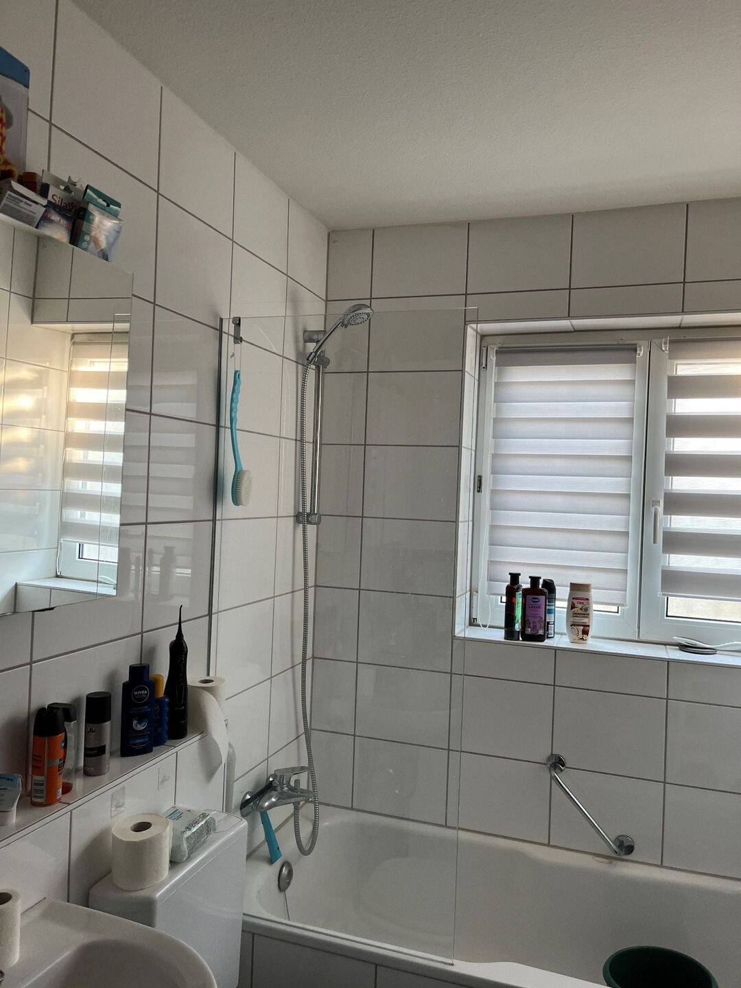 Bodennahe 2-Zimmer-Wohnung mit Balkon und Bad mit Fenster in Salach, 73084 Salach