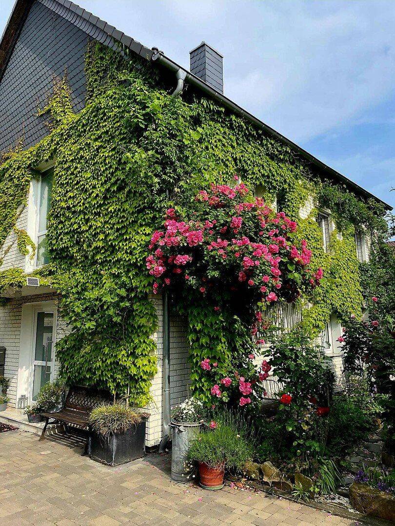 Top gepflegtes Haus*traumhafter Garten*zentrumsnah & naturverbundener Stadtteil Köln*3 Wohnkonzepte, 50765 Köln (Chorweiler Blumenberg Esch Esch/Auweiler Volkhoven/Weiler)