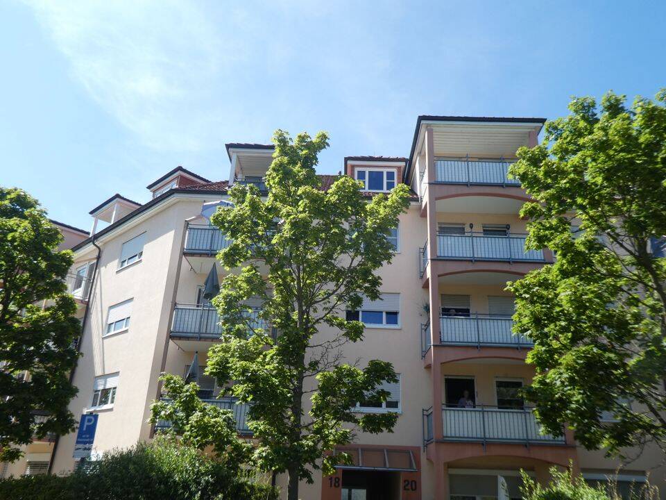 Schöne sanierte Wohnung mit Loggia und wundervollem Ausblick!, 64646 Heppenheim (Bergstraße)