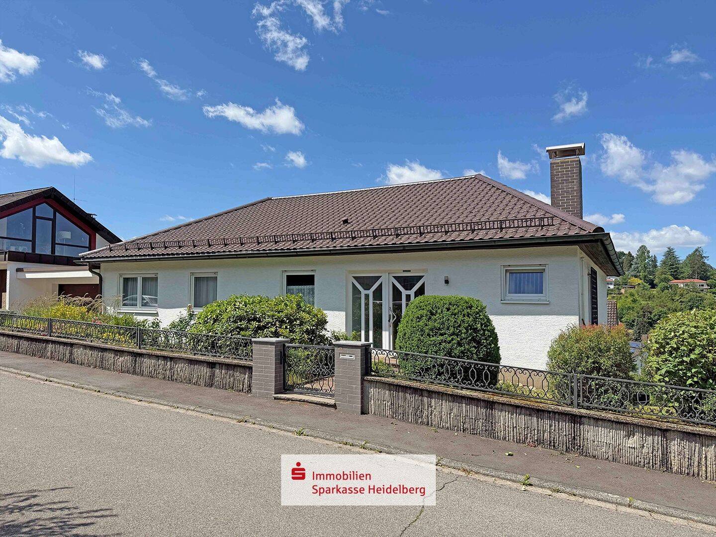 Gepflegtes, freistehendes EFH mit großem Garten in begehrter Aussichtslage von Neckargemünd-Dilsberg, 69151 Neckargemünd