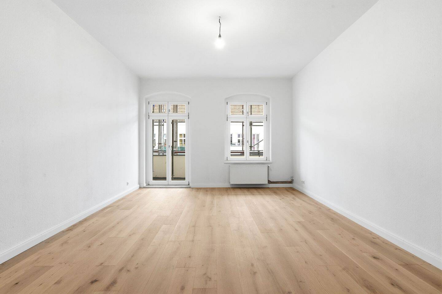 Licht, Luft & Balkon: Charmante 2-Zimmer-Altbauwohnung im 4. OG in Friedrichshain, 10247 Berlin (Friedrichshain-Kreuzberg Friedrichshain Prenzlauer Berg)