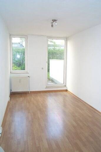 Studenten Wohnung mit Terrasse im EG München MAXVORSTADT – direkt vom Eigentümer NUR FÜR STUDENTEN, 80333 München (Altstadt-Lehel Maxvorstadt)
