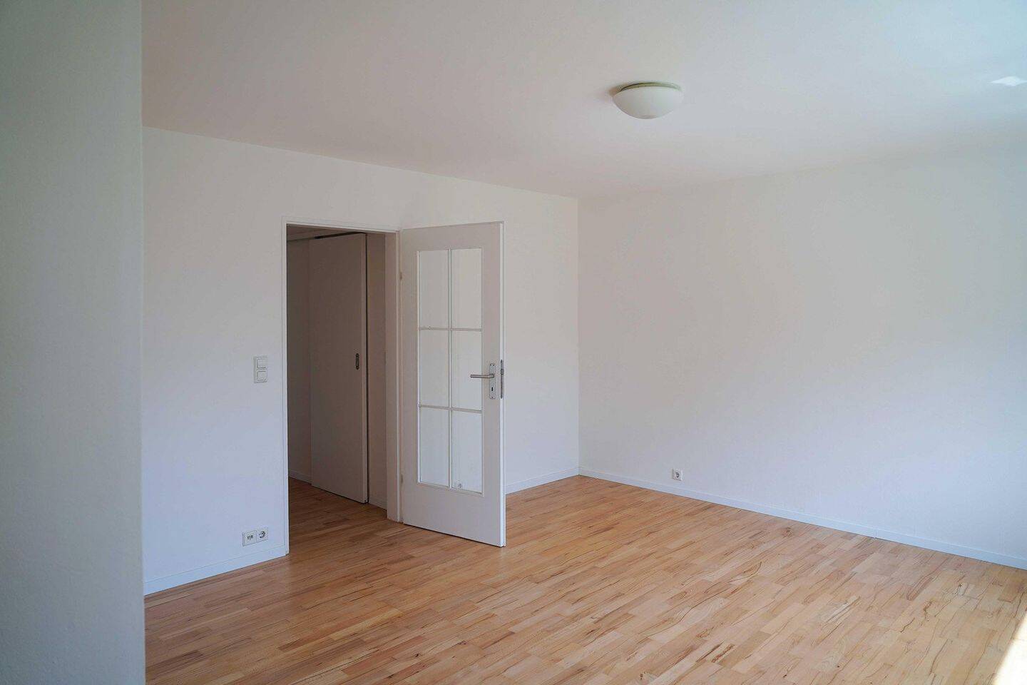 Helle, sonnige 1-Zimmer-Wohnung in der Parkstadt Solln – frisch renoviert & provisionsfrei, 81477 München (Thalk. Obersendl.-Forsten-Fürstenr.-Solln)