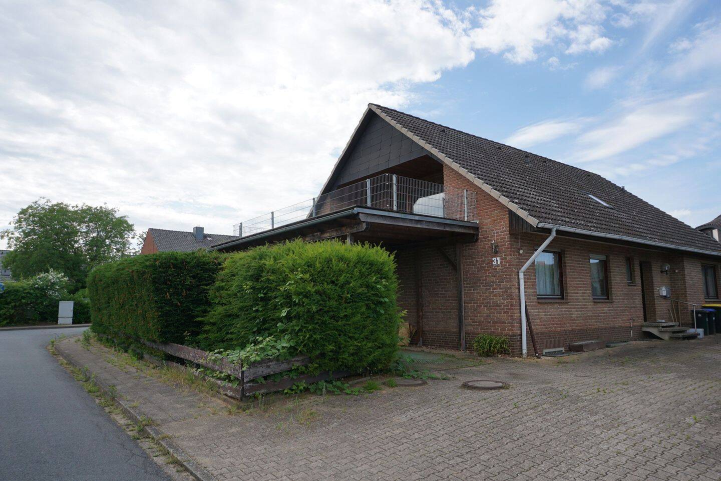 Einfamilienhaus ca. 210 m² Wohnfläche mit Einliegerwohnung in 21409 Embsen, 680m² Eigentumsgrundstück, viel Platz für die große Familie, 21409 Embsen