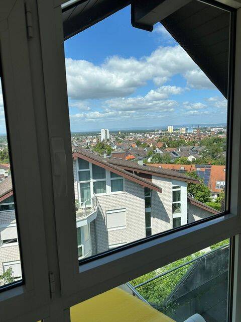 Traumhafte 3 Zimmer Dachgeschoss-Maisonette Wohnung mit Galerie, 63225 Langen (Hessen)