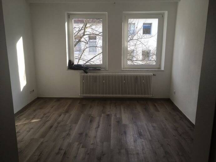 gutgeschnittene renovierte 2,5 Raum Wohnung in Essen Holsterhausen, 45147 Essen (Frohnhausen Holsterhausen Rüttenscheid)