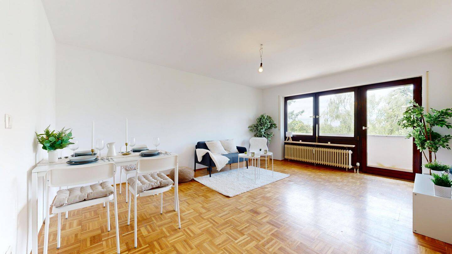 Helle und optimal geschnittene 2-Zimmer-Wohnung mit Balkon und Tiefgaragenstellplatz in Germering, 82110 Germering