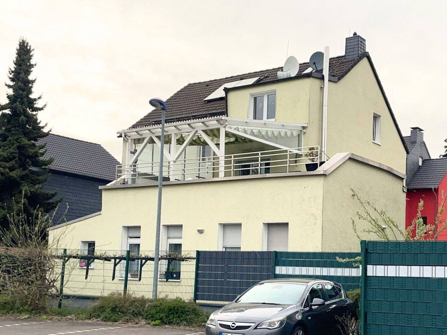 6,51 % Rendite – Provisionsfrei | Saniertes Mehrfamilienhaus + Gewerbe | 32.500 € Jahreskaltmiete, 42699 Solingen (Höhscheid Merscheid Ohligs-Aufderhöhe)