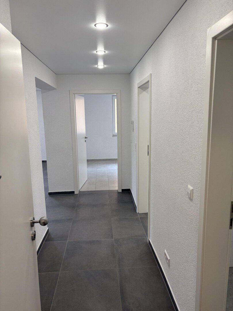 Kernsaniert & Bezugsfertig: Helle 3-Zimmer-Wohnung provisionsfrei abzugeben, 75173 Pforzheim