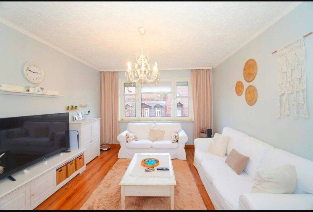Helle 3-Zimmer-Wohnung mit Balkon und Einbauküche, 90439 Nürnberg (Großreuth bei Schweinau Schweinau Sankt Leonhard Sündersbühl)