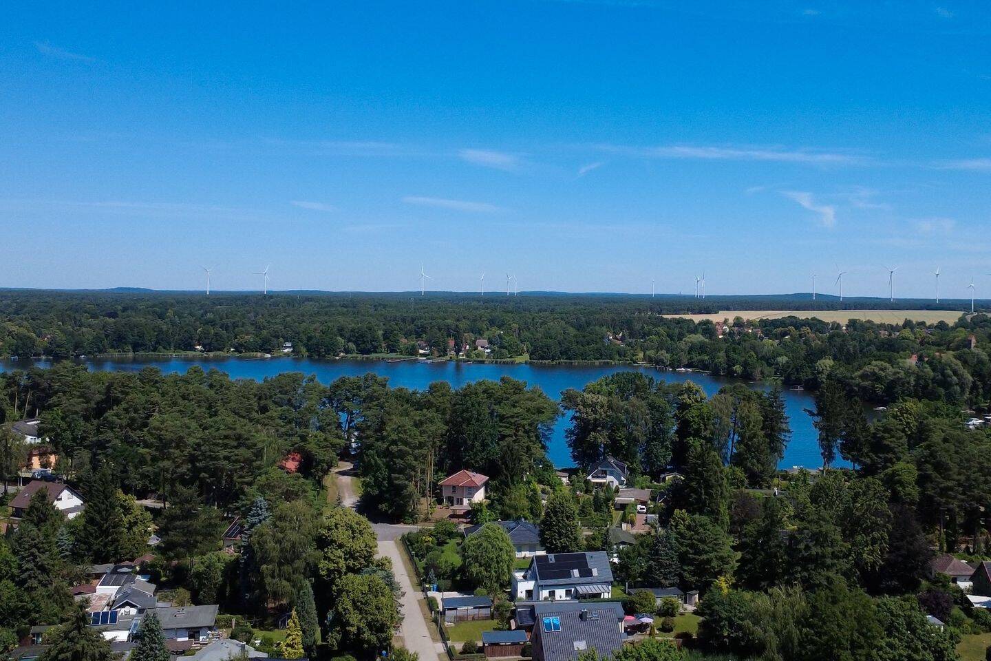 Family, freedom & quality of life-within walking distance of the lake, with easy access to Berlin, 15712 Königs Wusterhausen
