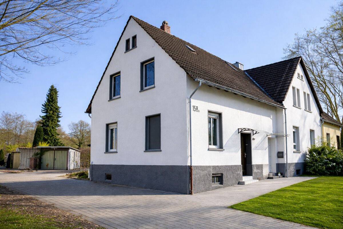 Traditionelles Zechen-Reihenendhaus, 46240 Bottrop (Boy Eigen)