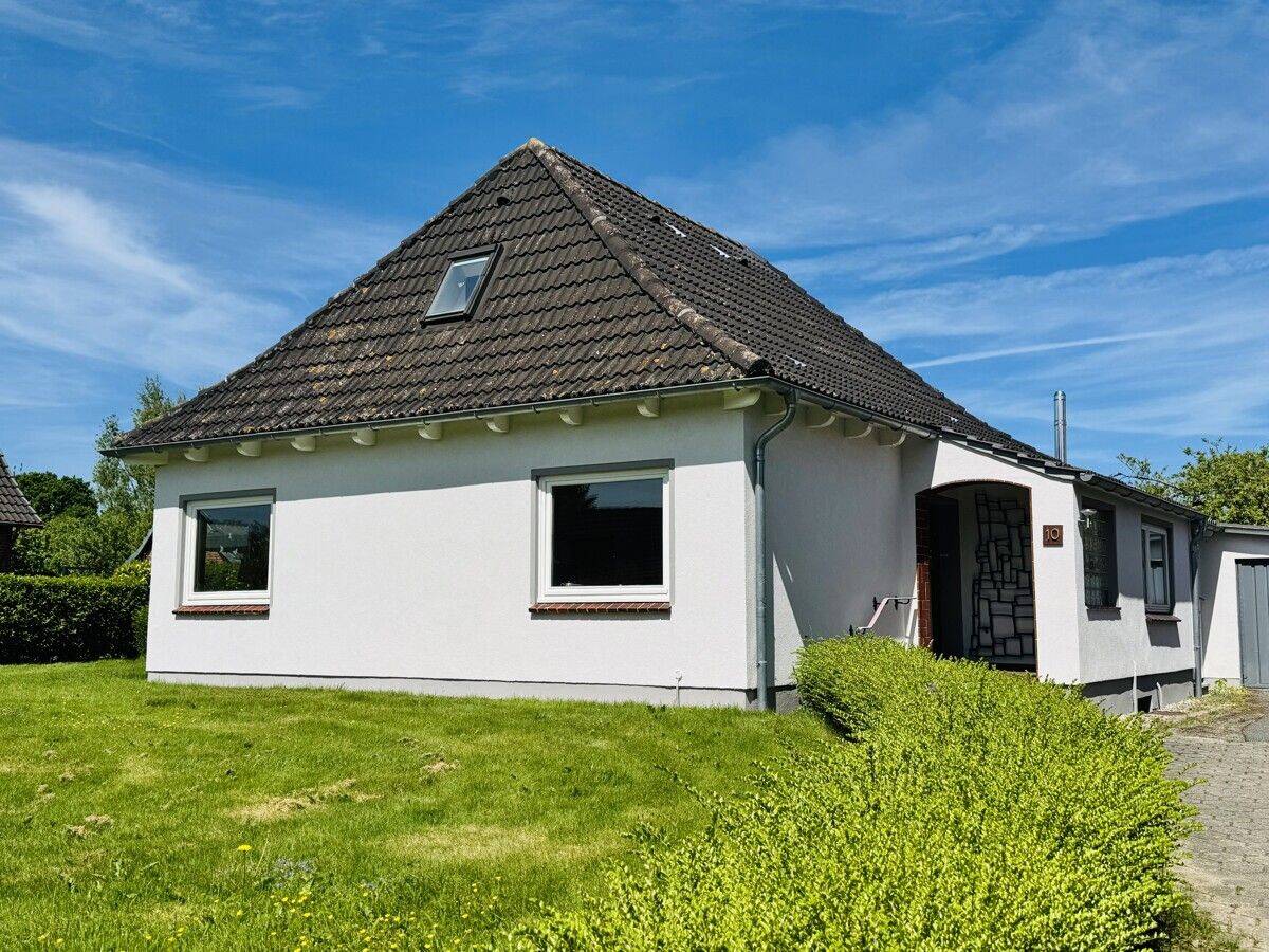 Viel Platz für Ihre Visionen: Ihr Zuhause mit großem Grundstück in Gelting, 24395 Gelting