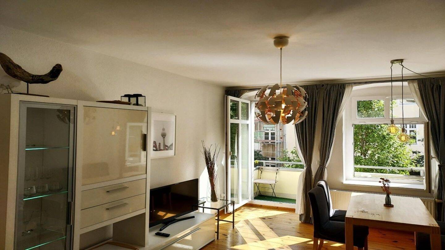 Im Herzen von Friedrichshain 2 Zimmer Wohnung mit Balkon und EBK, 10245 Berlin (Friedrichshain-Kreuzberg Friedrichshain)