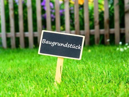 Platz für Neues – Baugrundstück in Riesa, 1587 Riesa
