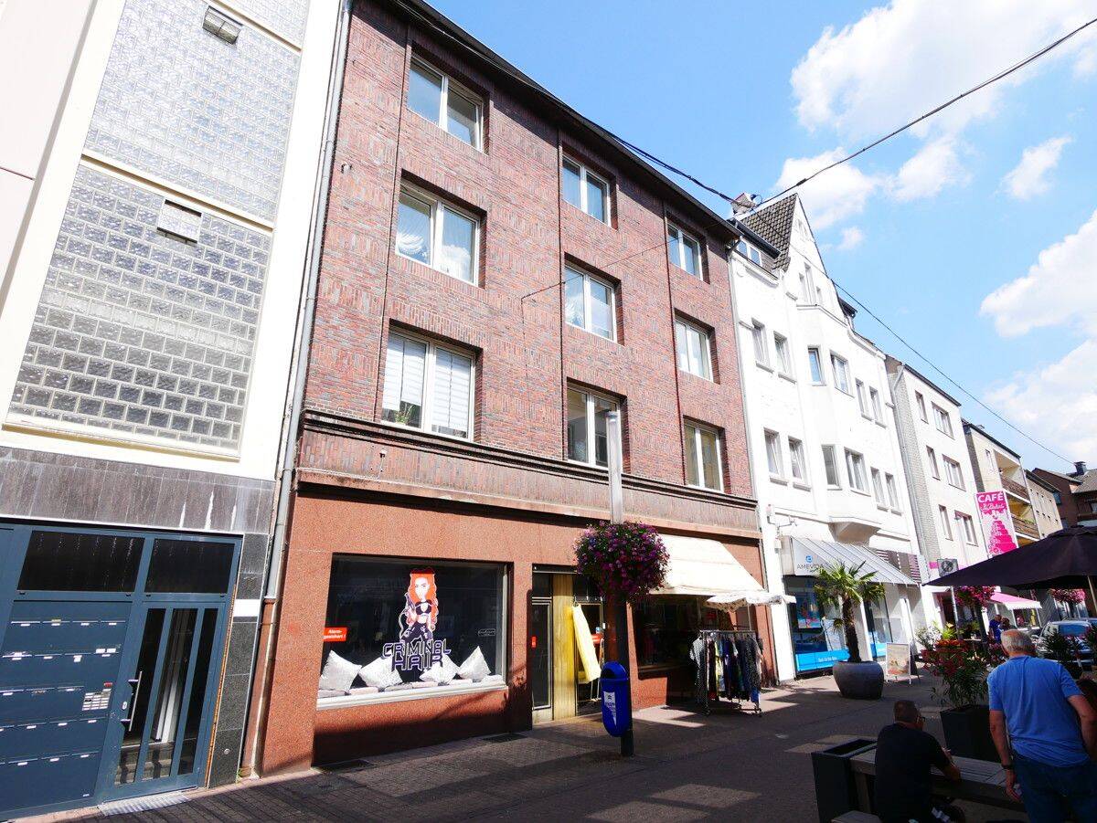Attraktive 3,5 Zimmer-Etagenwohnung mit großem Tageslichtbad in zentraler Lage von Gelsenkirchen, 45879 Gelsenkirchen (Altstadt Neustadt)