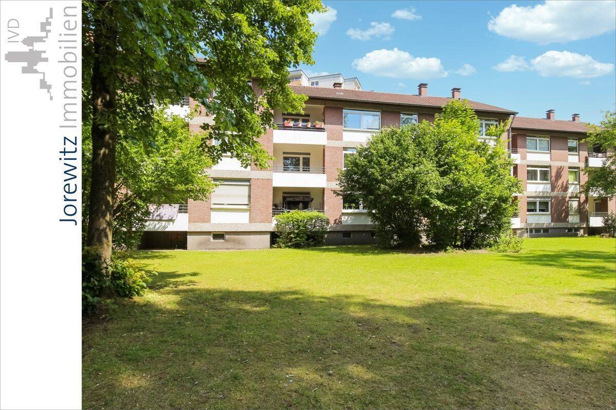Bielefeld-Senne: Frisch sanierte 2 Zimmer-Wohnung mit idealem Schnitt und Loggia, 33659 Bielefeld (Senne)