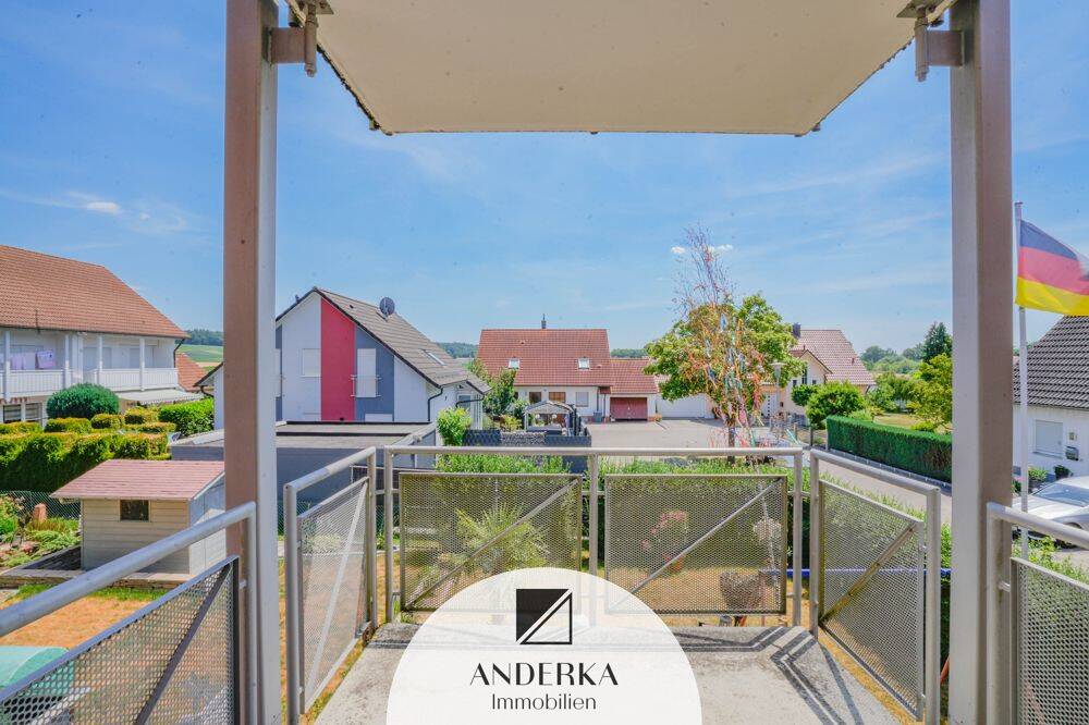 Den sonnigen, überdachten Südbalkon genießen! Gepflegte 3-Zimmer Wohnung mit Garage., 89335 Ichenhausen