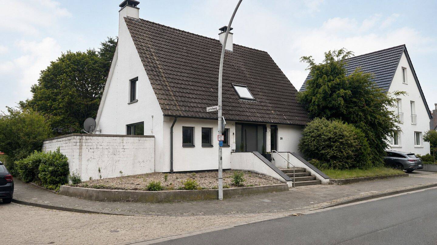 Teilsaniertes Einfamilienhaus in Emsdetten mit individuellem Entwicklungspotential, 48282 Emsdetten