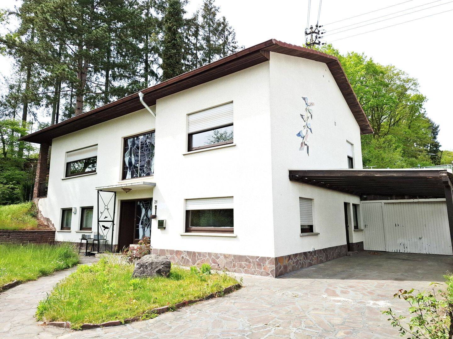 Großzügiges Einfamilienhaus mit zwei Wohneinheiten in ruhiger Lage & Waldnähe von Merzig-Besseringen, 66663 Merzig