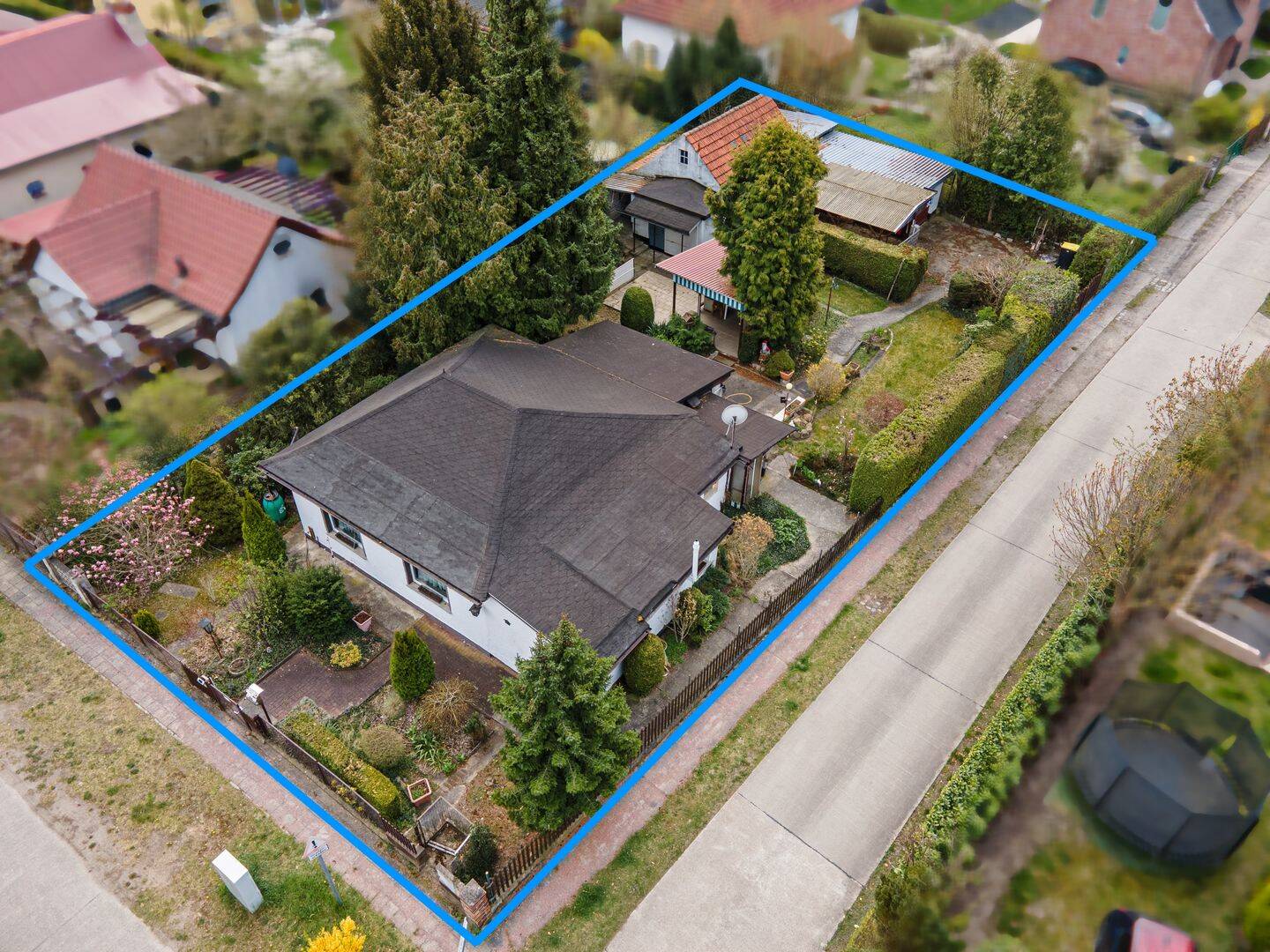 Mod.-Objekt Rosenthal – ausbauf. EFH + NG u. Garage – 681 m² – provisionsfrei, 13158 Berlin (Pankow)