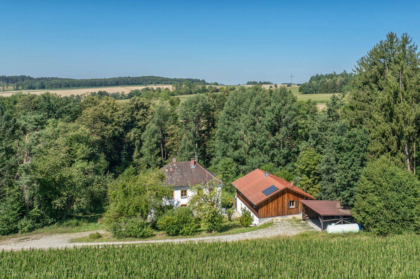 2 Einfamilienhäuser in absoluter Alleinlage mit großem Grundstück, nicht einsehbar von der Straße, 94127 Neuburg a. Inn