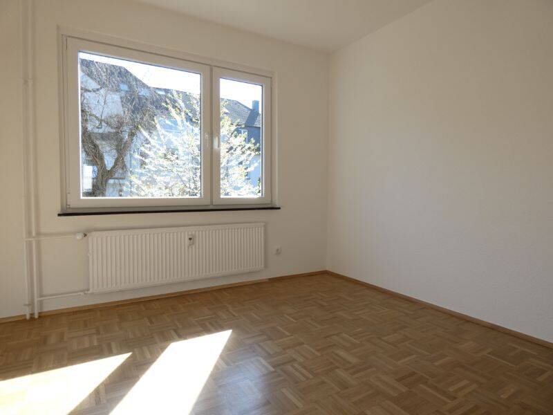 ** Modernisierte 2-Zi-Wohnung in beliebter Lage von Essen-Holsterhausen **, 45147 Essen (Frohnhausen Holsterhausen Rüttenscheid)