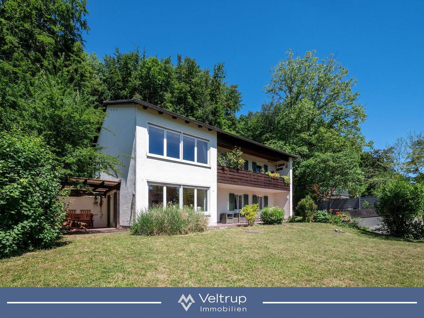 IHR ZUHAUSE IN SEEFELD: MIT SONNIGER LAGE UND VIEL POTENZIAL, 82229 Seefeld