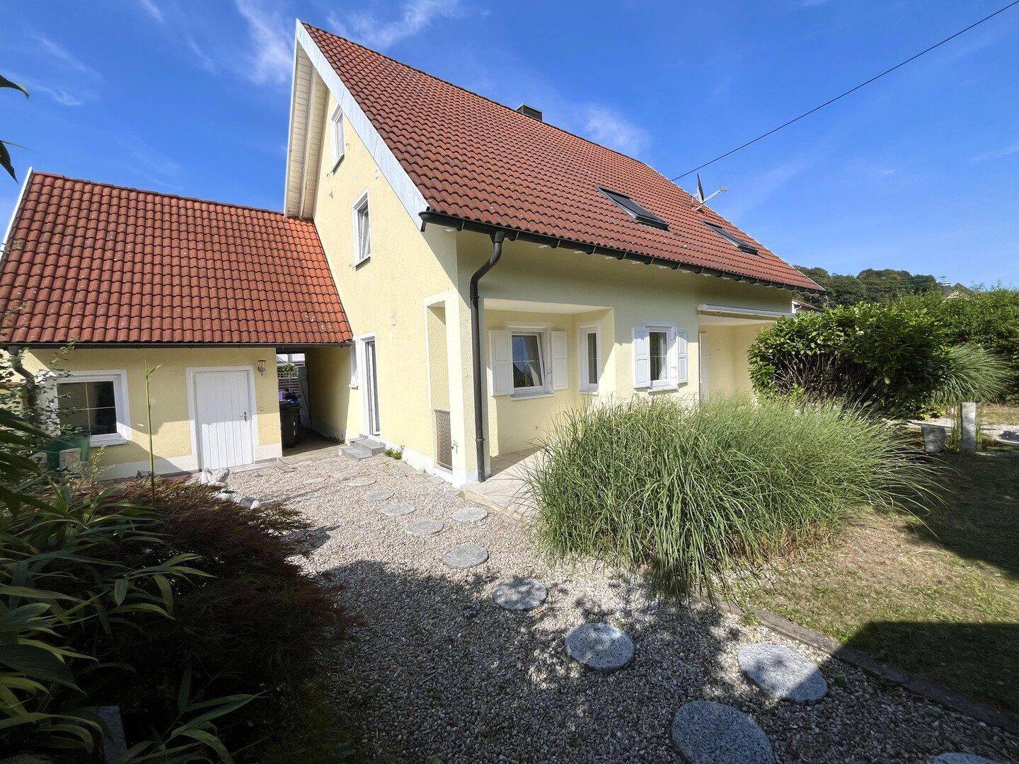 Einfamilienhaus mit großer Einliegerwohnung auf 2 Ebenen PROVISIONSFREI, 86866 Mickhausen