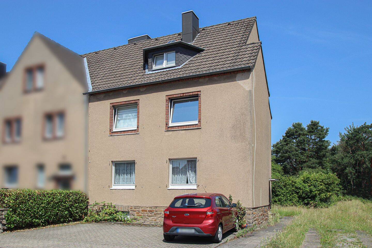 Sanierungsbedürftiges Zweiparteienhaus, 40885 Ratingen
