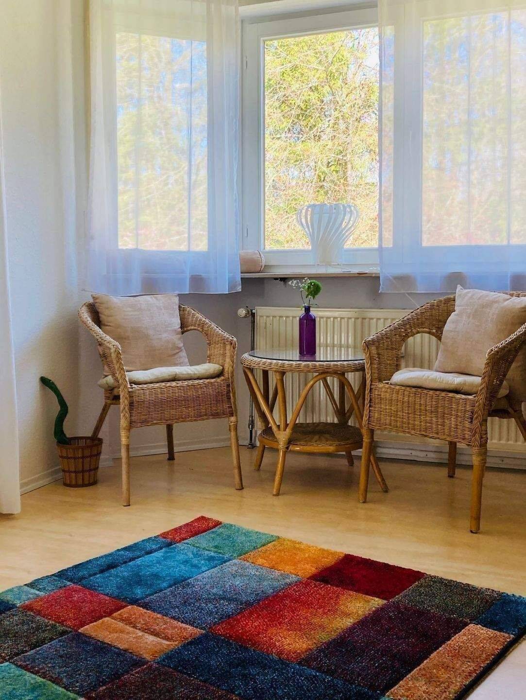 RARITÄT !!! Großzügige 6-Zimmer-Eigentumswohnung mit Garten, 2 Bädern, 2 Balkonen & 2 Wintergärten PLUS Garage & Stellplatz, 88250 Weingarten