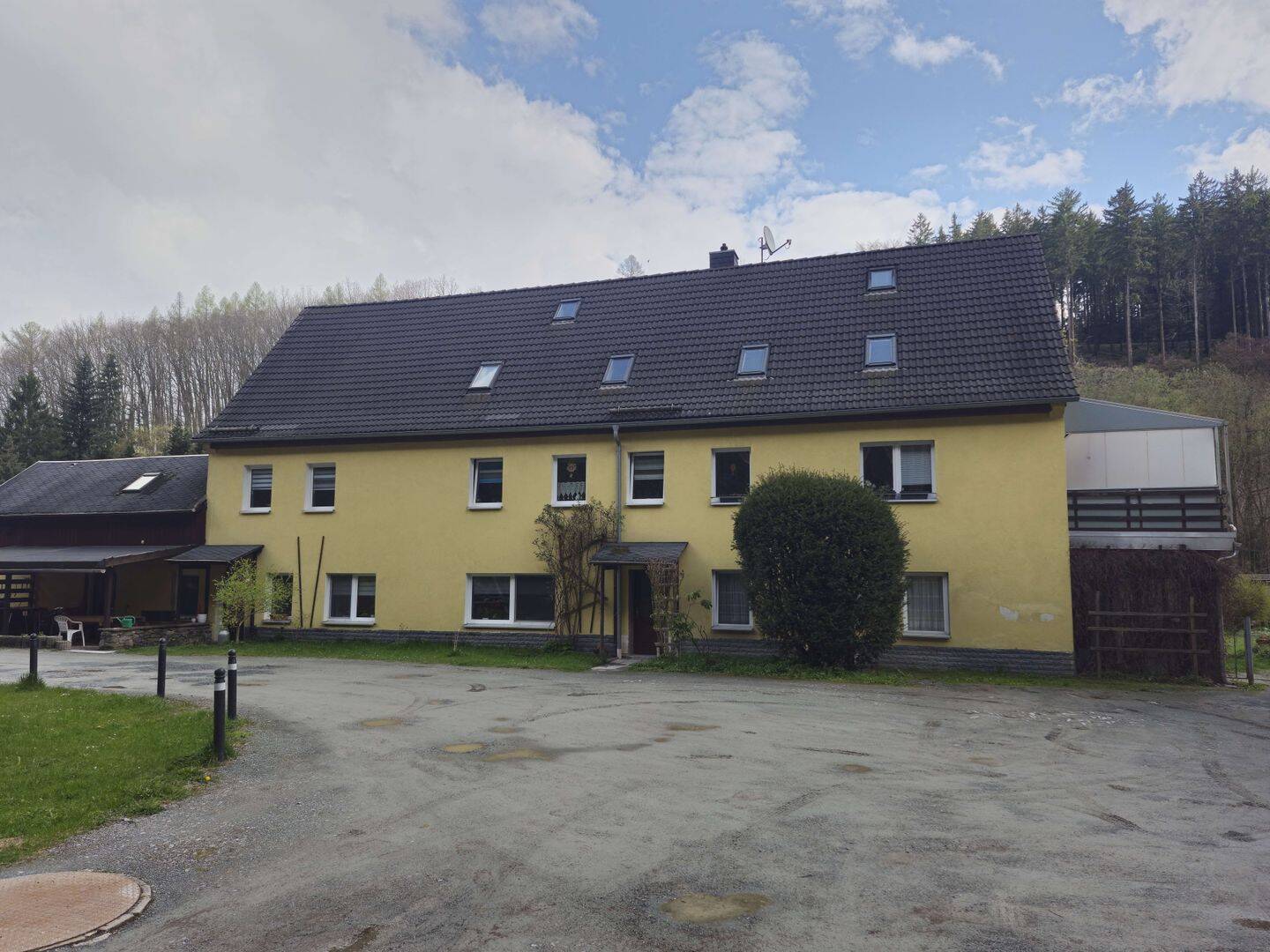 Doppelte Investitionschance – zwei vermietete Häuser in idyllischer Lage nähe Chemnitz!, 9439 Amtsberg