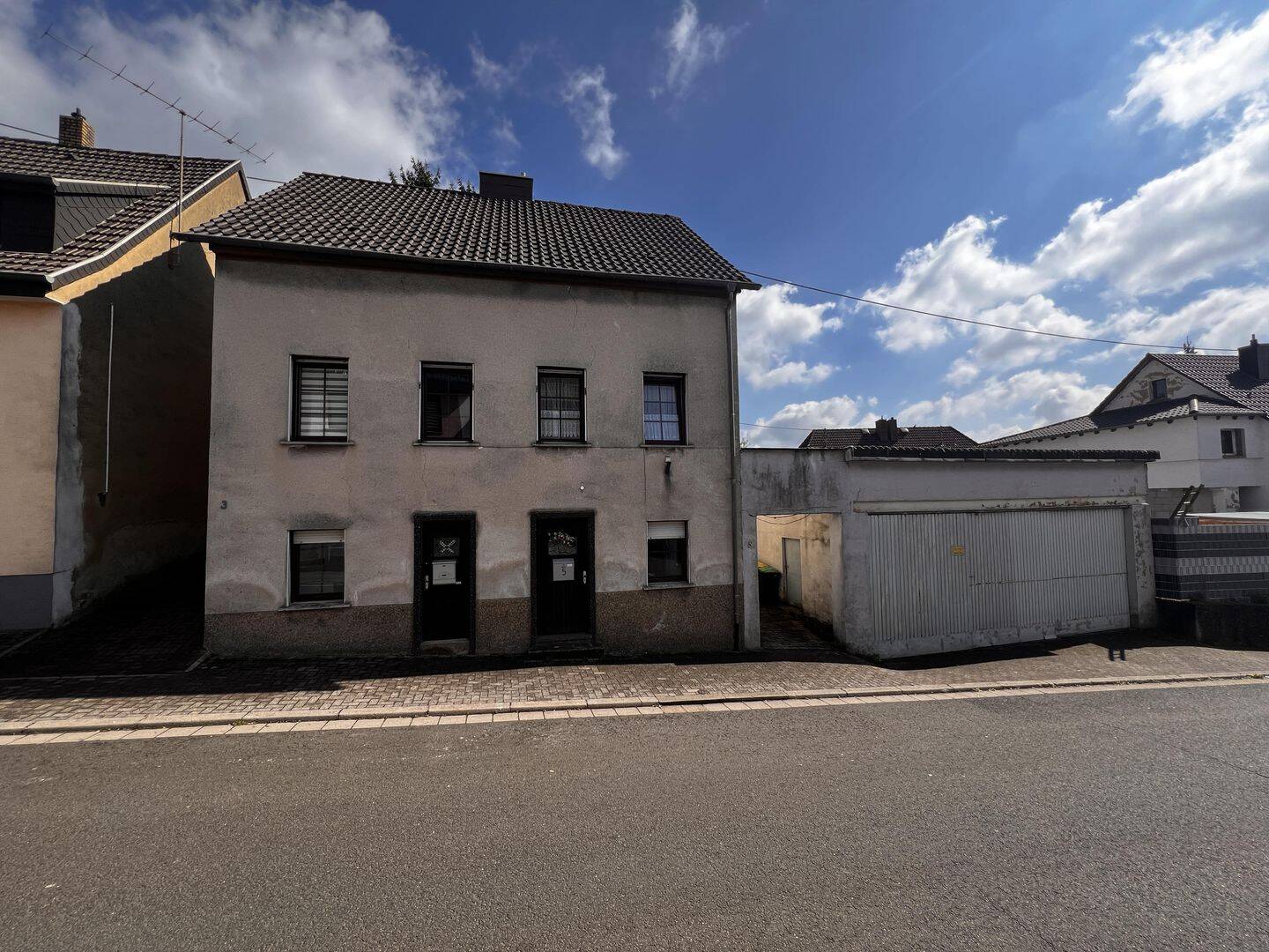 Zweifamilienhaus mit Anbau, 66557 Illingen