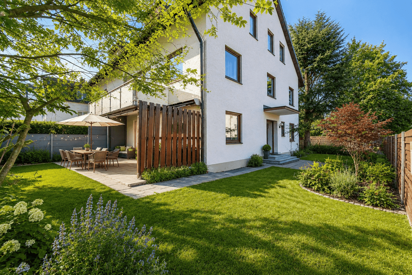 Seltene Gelegenheit! Großzügige Doppelhaushälfte mit 303 qm Garten, 6 ZI und 230 qm Wohn-Nutzfläche, 80935 München (Feldmoching-Hasenbergl Milbertshofen-Am Hart)