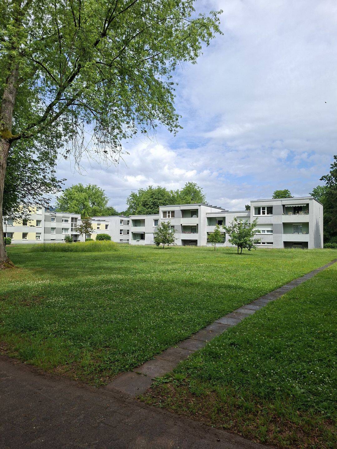Im Schammat – sanierte 3 Zimmer, Küche, Bad mit Loggia!, 54294 Trier