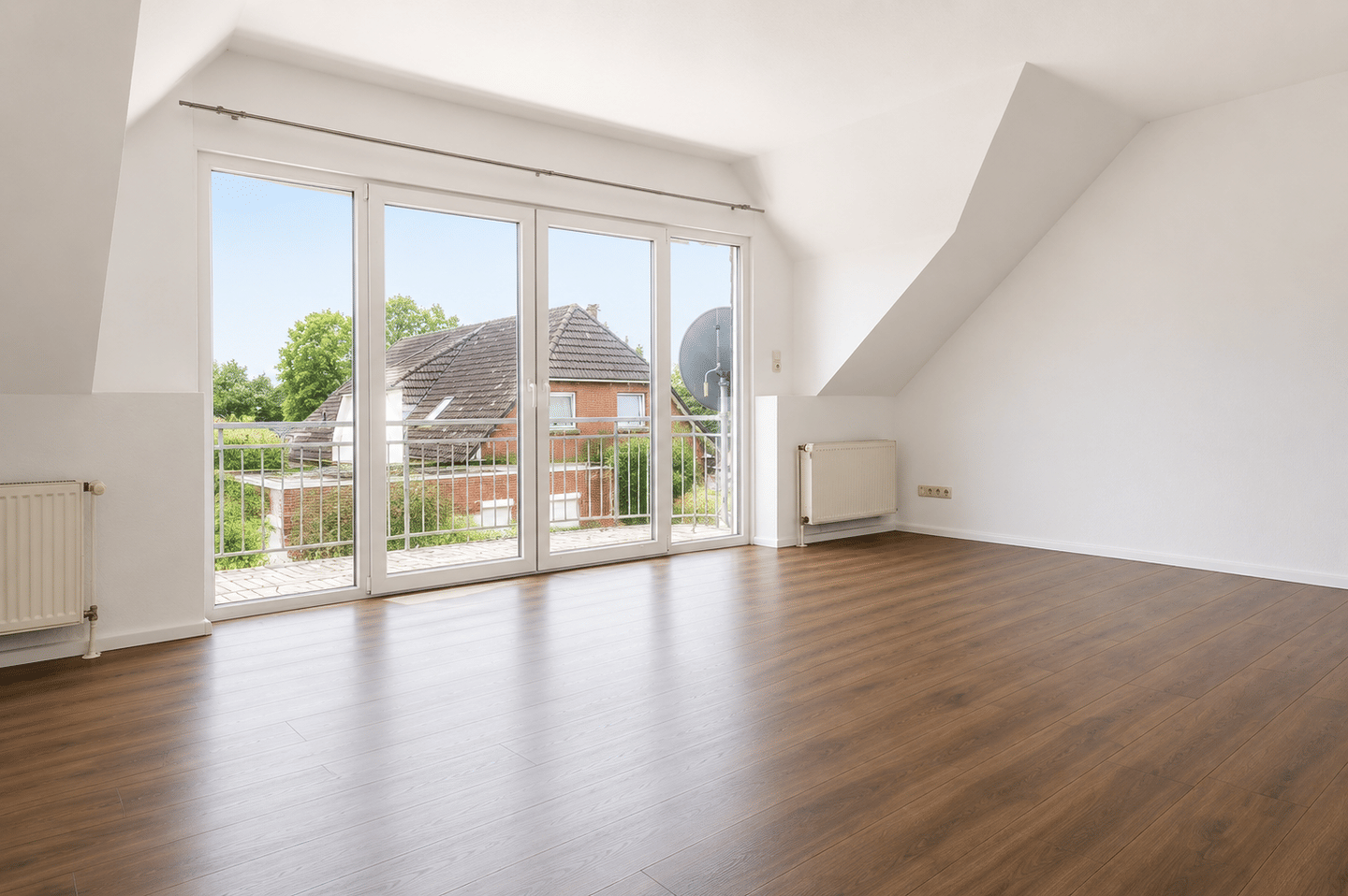 Zukunftssicheres Wohnjuwel: Großzügige Maisonette – ideal zur Eigennutzung oder als sichere Anlage – Weyhe, 28844 Weyhe