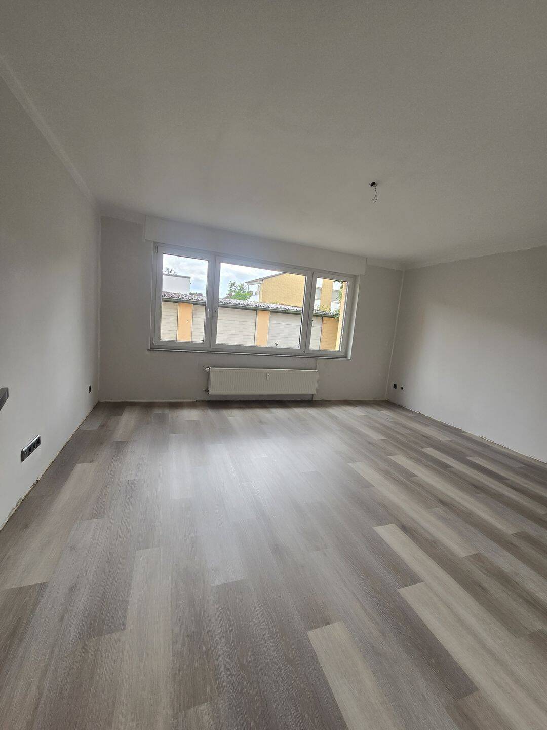 Saniertes Wohnparadies: 3-Zimmer-Erdgeschosswohnung in Düren Zentrum, 52349 Düren