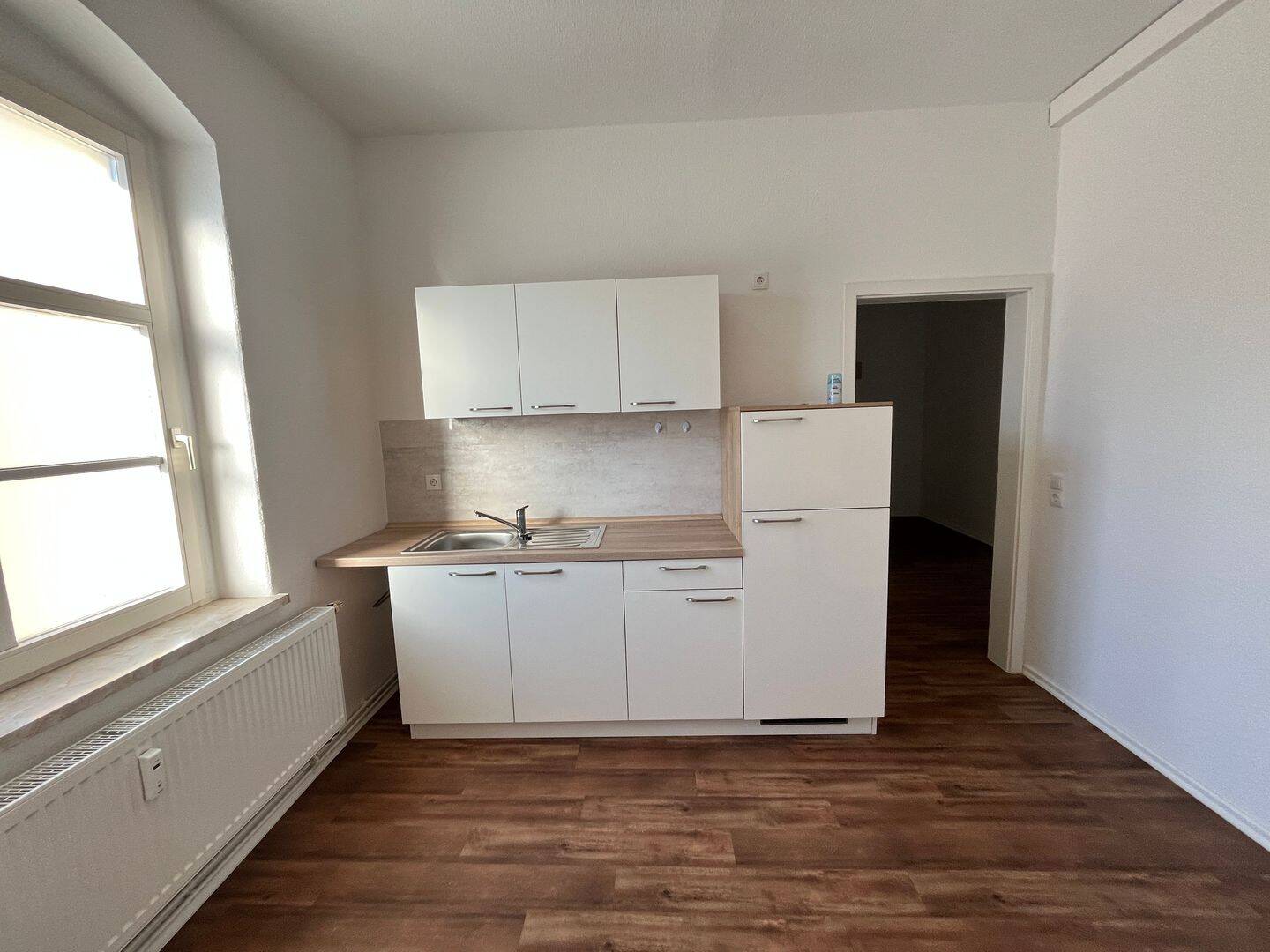 Ruhige Wohnlage trifft zentrale Lage – Wohnung mit Einbauküche, 9661 Hainichen