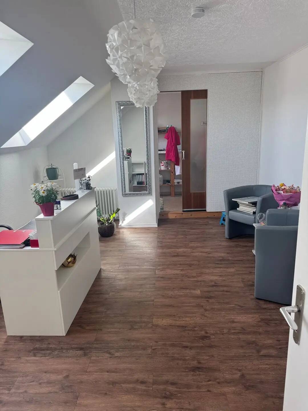 Atelier mit neuen Bad + neuer Küche in Schenefeld, 22869 Schenefeld