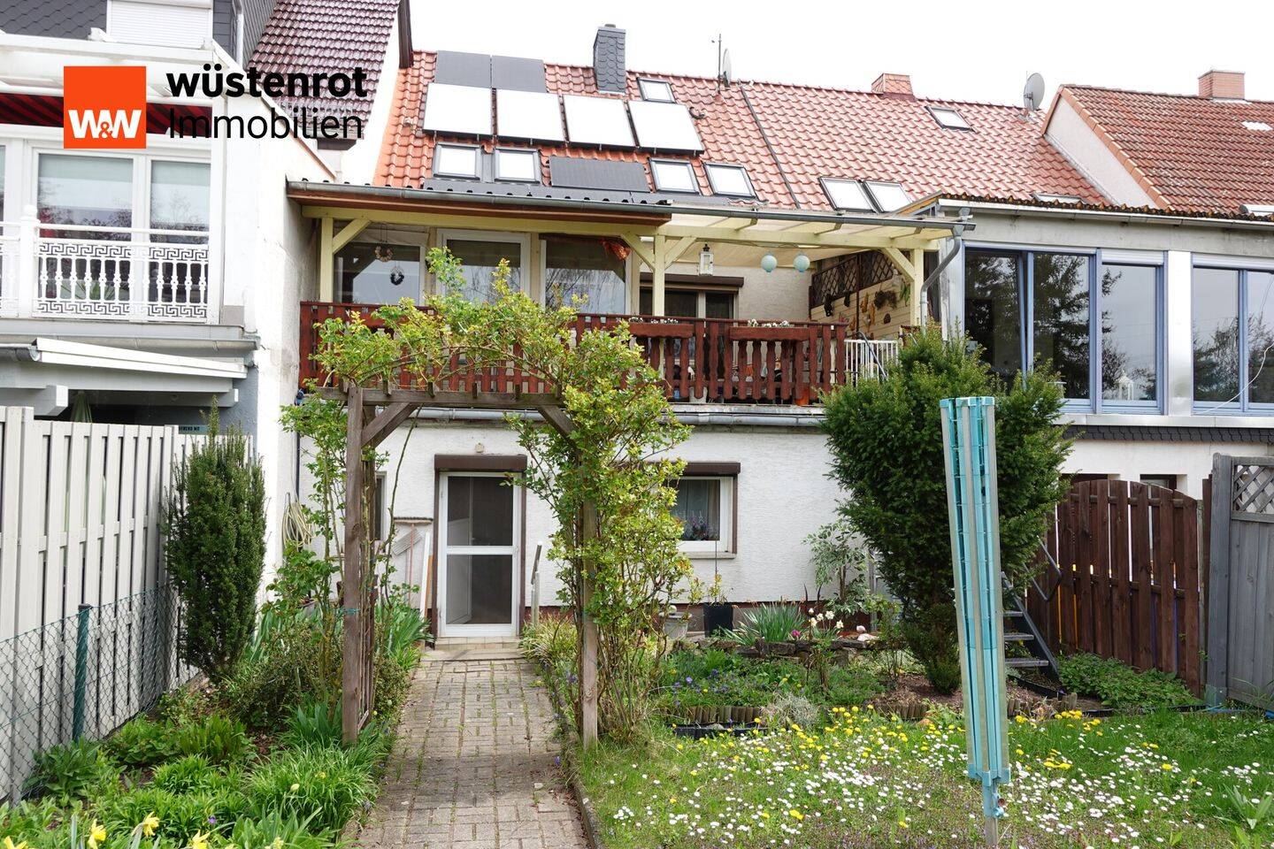 Doppelhaushälfte mit Einliegerwohnung, Wintergarten & moderner Energietechnik, 99610 Sömmerda