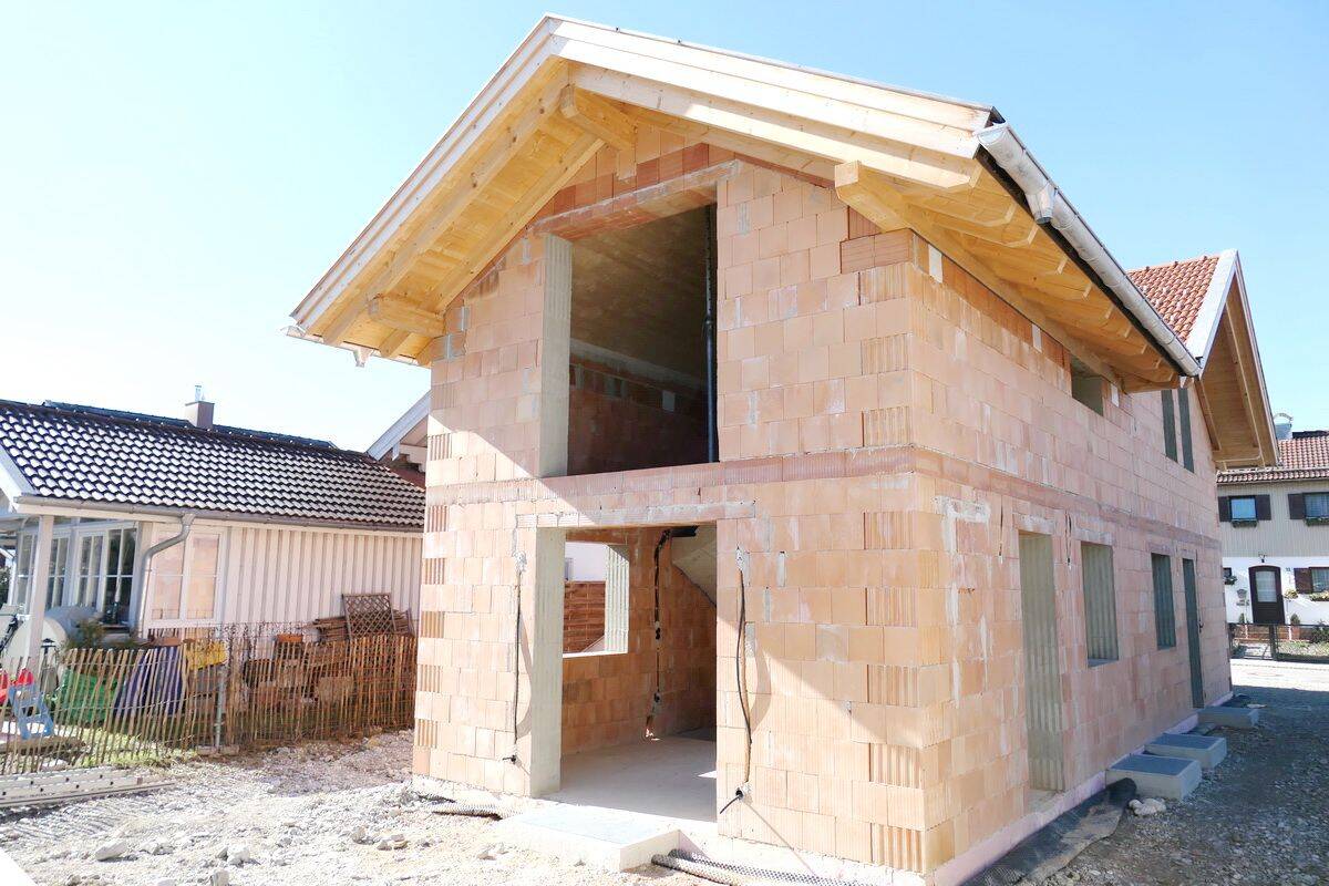 Neubau-Reiheneckhaus zur Fertigstellung nach Ihren Wünschen, 83646 Bad Tölz