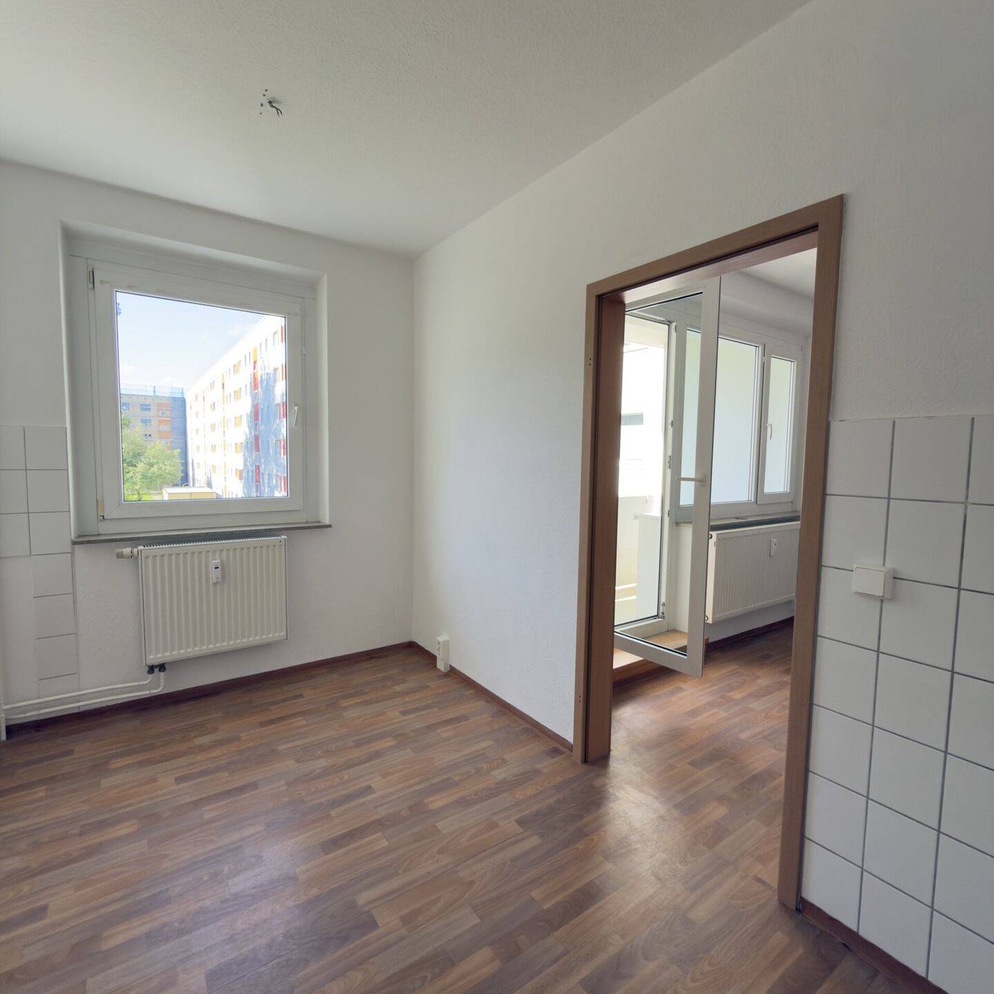 3-Raumwohnung im Hellmuth-Heyden-Weg 1b, 18435 Stralsund
