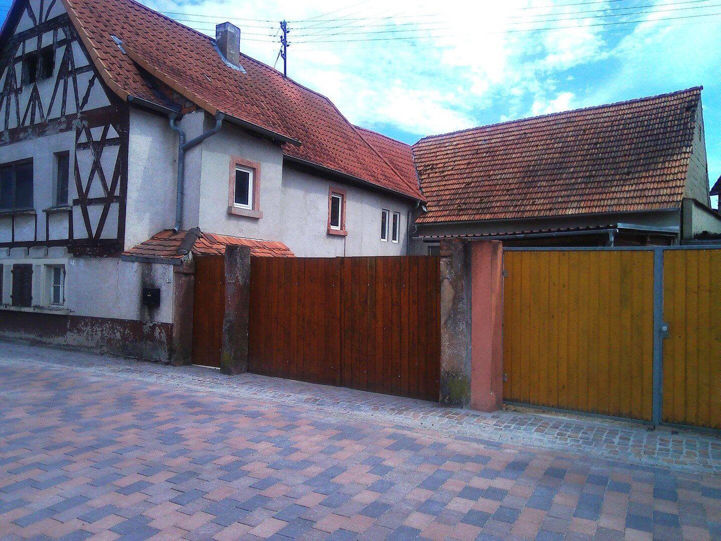 Fachwerkhaus mit Innenhof und Halle, 67489 Kirrweiler (Pfalz)