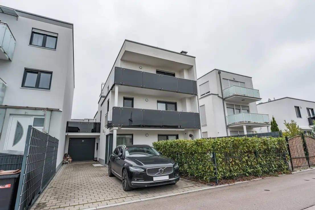 Stylisches Mehrgenerationenhaus mit Einliegerwohnung in Neu – Ulms PREMIUMLAGE !, 89231 Neu-Ulm